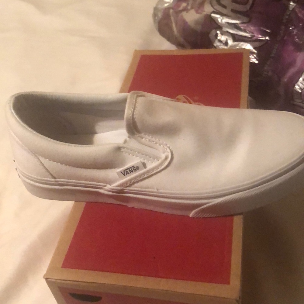 Classic slip on Vans SIZE MEN 5.5 WOMEN 7.0